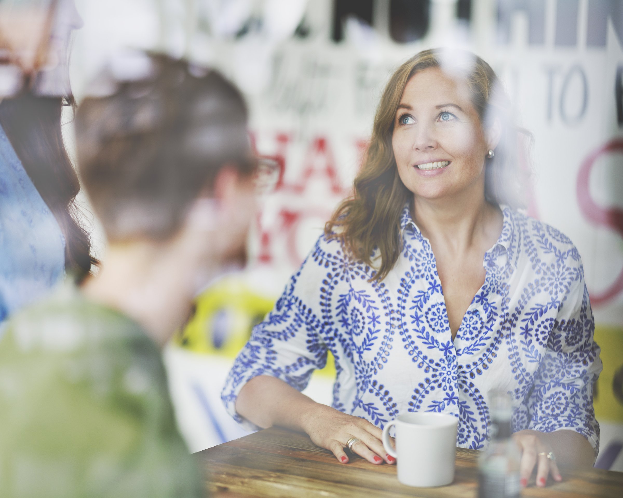 Steuerberaterin Catharina Alberding in der Pause mit Mitarbeitern